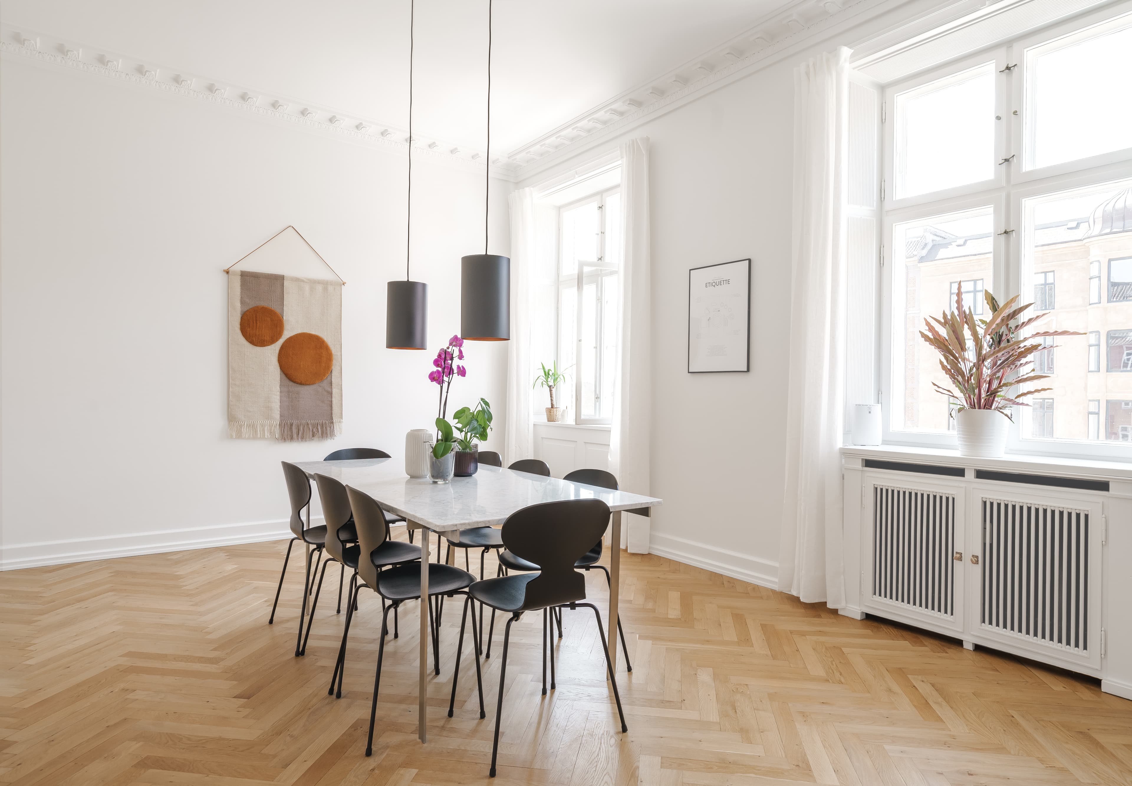 Bright Scandinavian serviced apartment living room